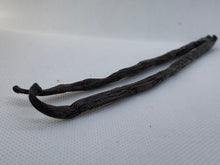 Load image into Gallery viewer, Madagascar Gourmet Vanilla Beans.