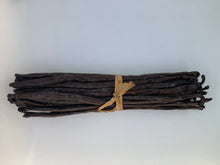 Load image into Gallery viewer, Madagascar Gourmet Vanilla Beans.