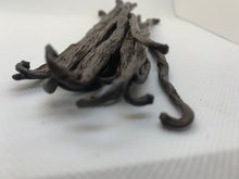 Load image into Gallery viewer, Madagascar Gourmet Vanilla Beans.