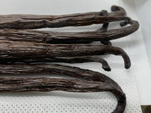 Load image into Gallery viewer, MADAGASCAN GOURMET VANILLA BEANS ~ 9