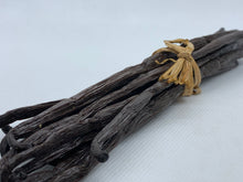 Load image into Gallery viewer, MADAGASCAN GOURMET VANILLA BEANS ~ 12