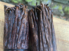 Load image into Gallery viewer, MADAGASCAN EXTRACT VANILLA BEANS ~ 200