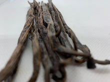 Load image into Gallery viewer, MADAGASCAN EXTRACT VANILLA BEANS ~ 12