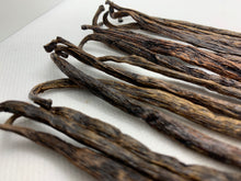 Load image into Gallery viewer, MADAGASCAN EXTRACT VANILLA BEANS ~ 15